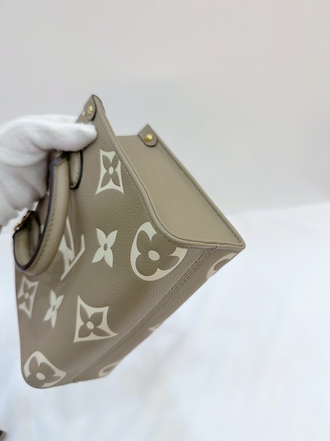 香緹國際精品 LV ONTHEGO BB 壓紋肩背包 1007-7