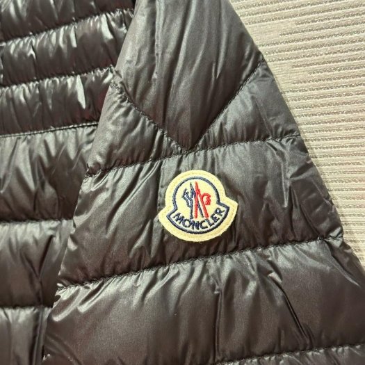 💎Han's house精品服飾💎Moncler Daniel 羽絨 外套 黑 可手水洗 現貨 1/2 原價47000-4