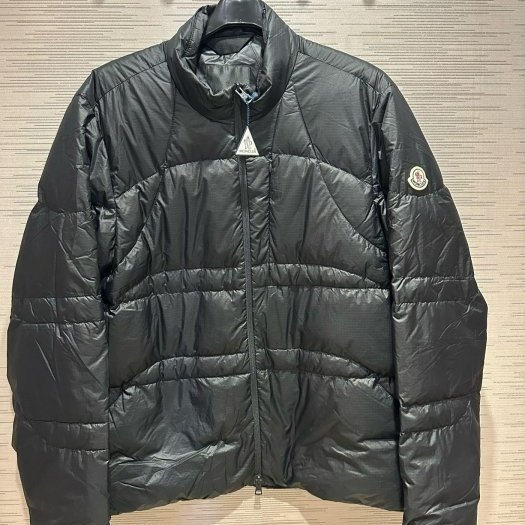 💎Han's house精品服飾💎moncler Biham 消光 羽絨 外套 可水手洗 現貨 2/3/4原價 41300-0