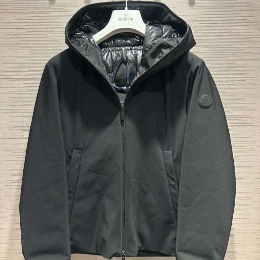 💎Han's house精品服飾💎moncler Lioret 防風 防水 風衣 內 羽絨 連帽 外套 現貨 0 原價 52700-0