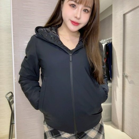 💎Han's house精品服飾💎moncler Lioret 防風 防水 風衣 內 羽絨 連帽 外套 現貨 0 原價 52700-8