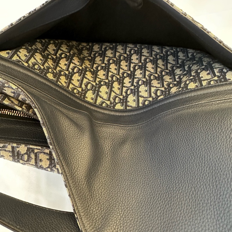 #男士必備#超大容量#Dior 迪奧 Oblique 老花刺繡馬鞍郵差包#附購證-6