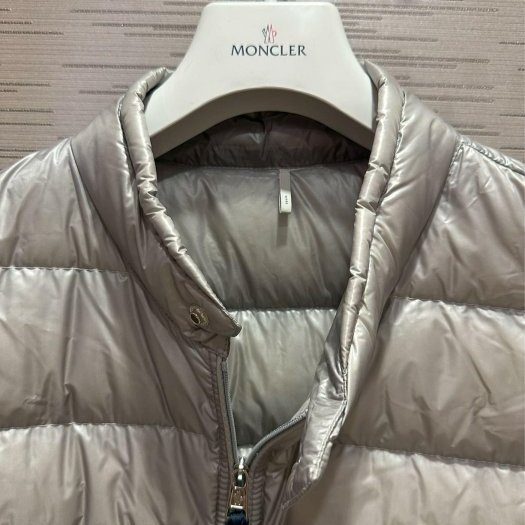 💎Han's house精品服飾💎moncler Acorus 羽絨 外套 可手水洗 淺灰銀 現貨5原價43200-4