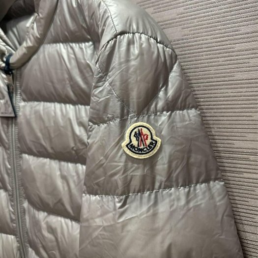💎Han's house精品服飾💎moncler Acorus 羽絨 外套 可手水洗 淺灰銀 現貨5原價43200-5