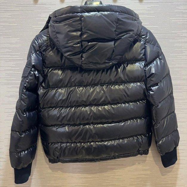 💎Han's house精品服飾💎moncler Manaem 羽絨 連帽 可拆 外套 可手水洗 現貨 青年款 原價38300-4