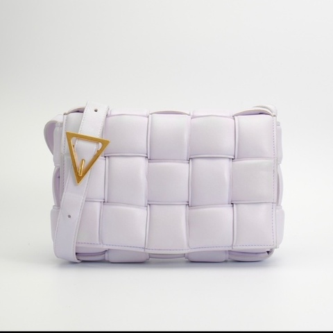 bottega veneta枕頭包/白色