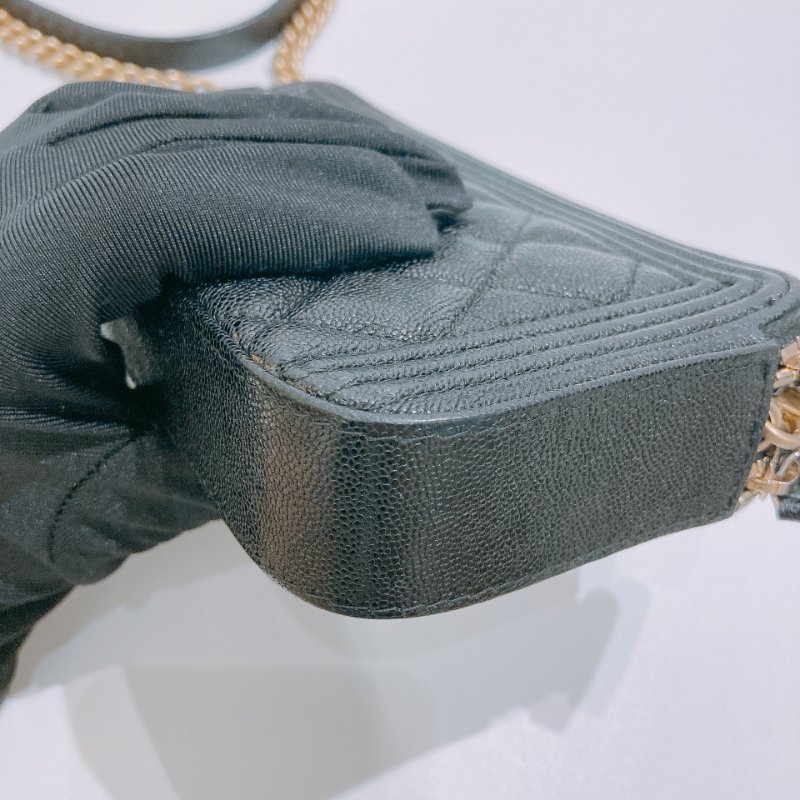 TW4861 Chanel 香奈兒拉鏈手機包 荔枝皮黑金 Boy Phone Case With Chain Caviar Black-8