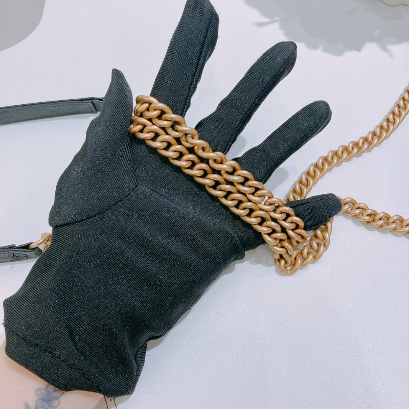 TW4861 Chanel 香奈兒拉鏈手機包 荔枝皮黑金 Boy Phone Case With Chain Caviar Black-15