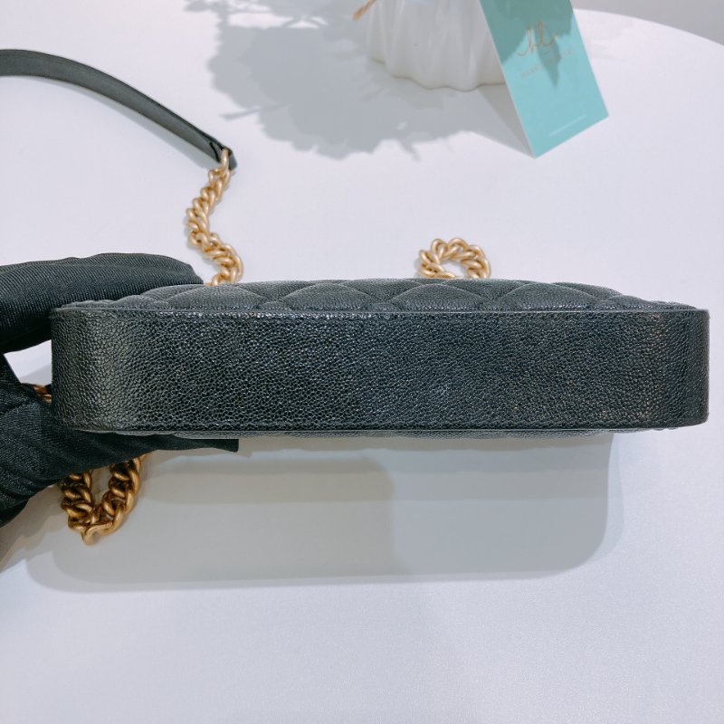 TW4861 Chanel 香奈兒拉鏈手機包 荔枝皮黑金 Boy Phone Case With Chain Caviar Black-20