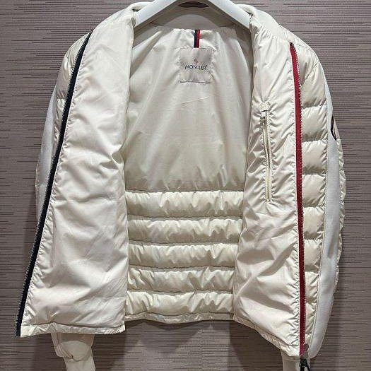 💎Han's house精品服飾💎MONCLER Arroux 羽絨 外套 可水洗 現貨6 原價45700-2