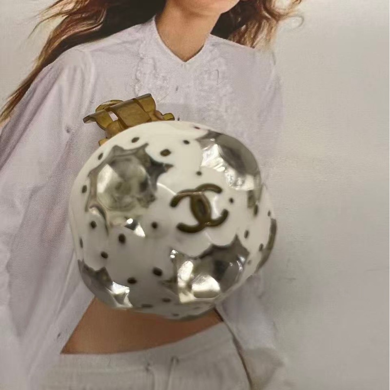 Chanel 立體波波點夾式耳環-5