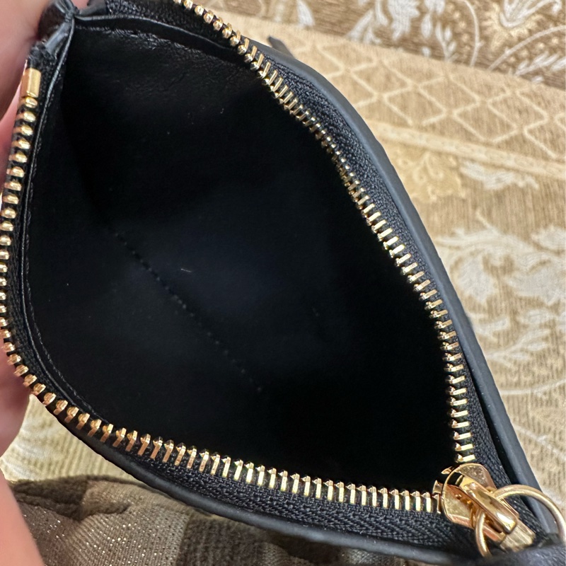 LV 黑拚米白牛皮壓紋金釦Victorine6卡三折短夾M80968-7