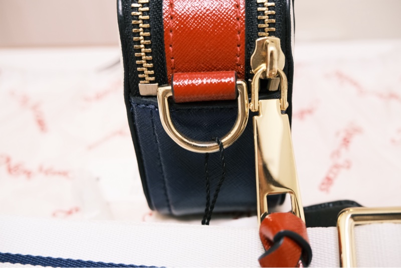 MARC JACOBS 紅白藍撞色相機包-14
