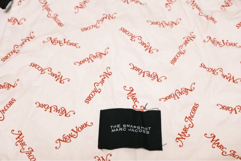 MARC JACOBS 紅白藍撞色相機包-23