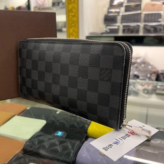 東區正精品㊣LV N60111 黑灰格16卡ㄇ字拉鍊長夾大款 RZ6430-1