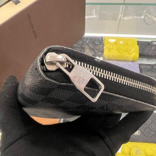 東區正精品㊣LV N60111 黑灰格16卡ㄇ字拉鍊長夾大款 RZ6430-8