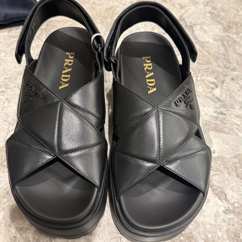 Prada厚底交叉涼鞋全新-2