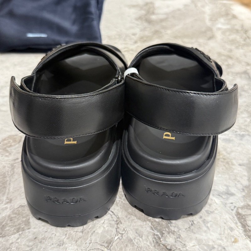 Prada厚底交叉涼鞋全新-3