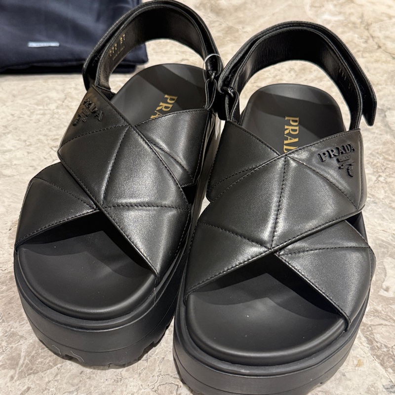 Prada厚底交叉涼鞋全新-11