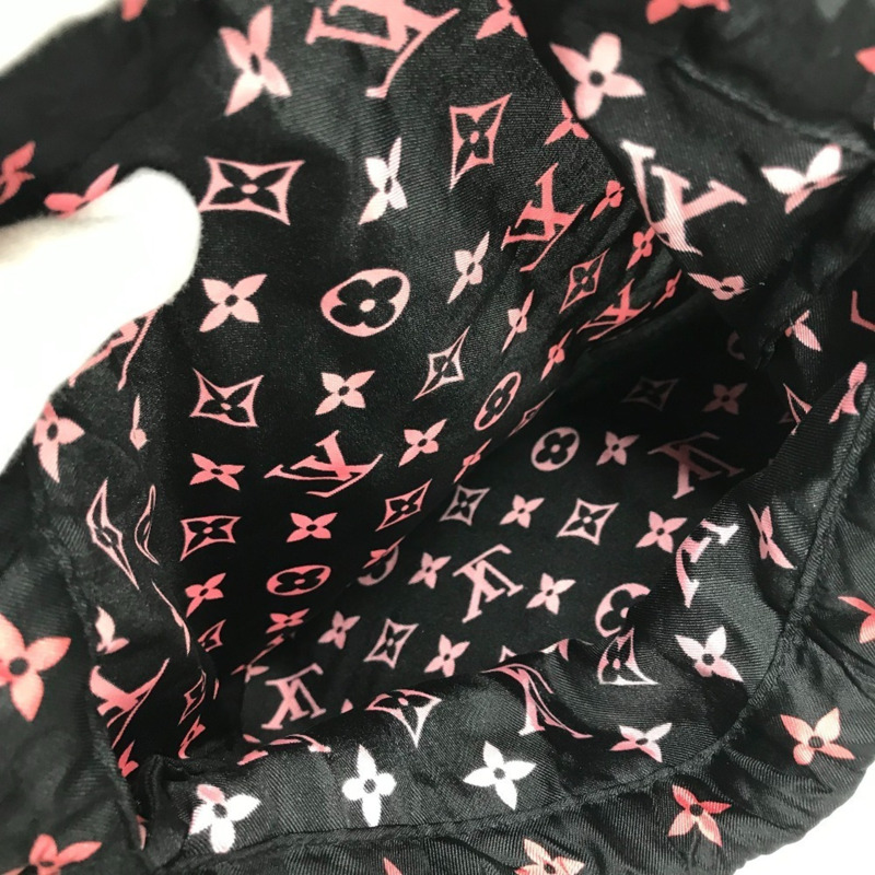 路易威登 MP2279 Monogram 手拿包（僅含手拿包，束口手拿包，絲綢材質，男女通用，黑色）-5