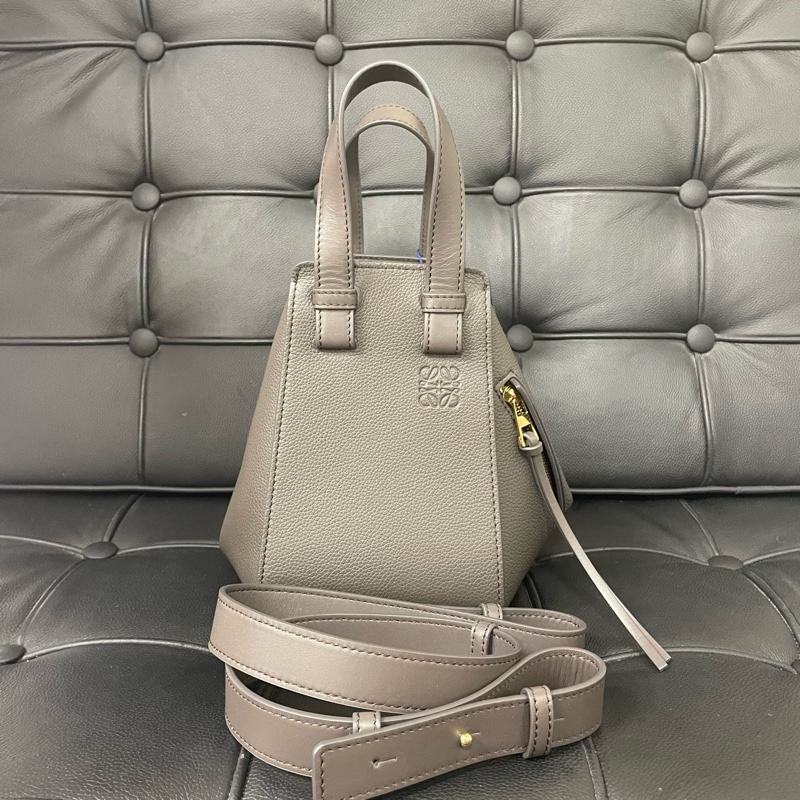 羅意威/Loewe 手袋  柔軟粒面牛皮革 14.4*19.5*20.8-2