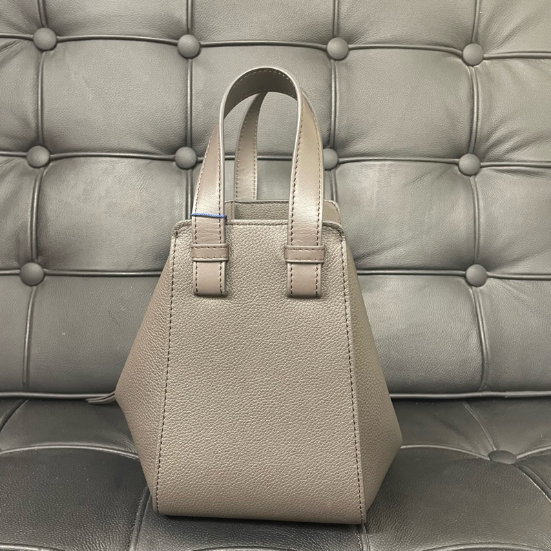 羅意威/Loewe 手袋  柔軟粒面牛皮革 14.4*19.5*20.8-3