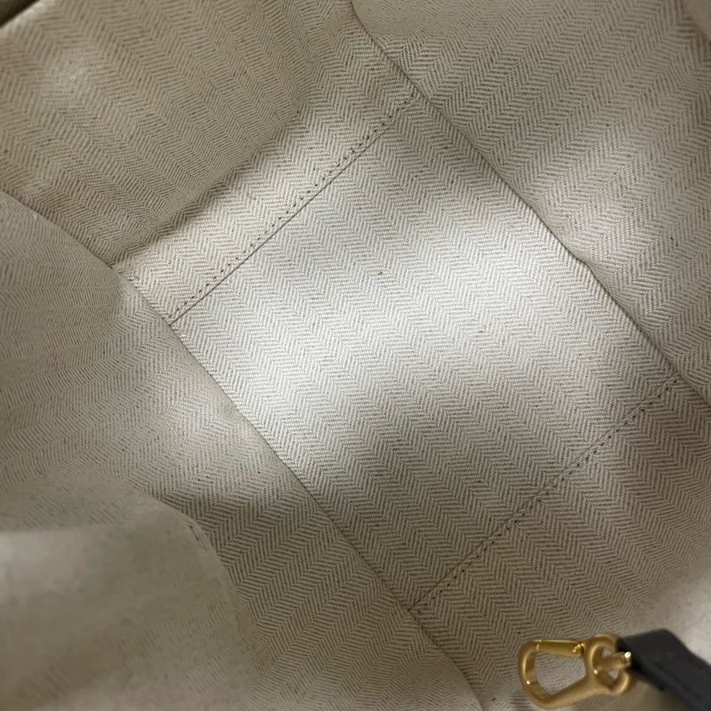 羅意威/Loewe 手袋  柔軟粒面牛皮革 14.4*19.5*20.8-8
