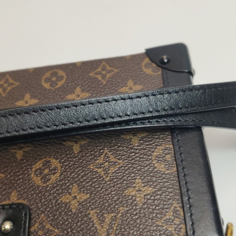 Louis Vuitton (LV) Petite Malle小盒子小號牛皮Monogram印花S-lock鎖扣斜挎包肩包-26