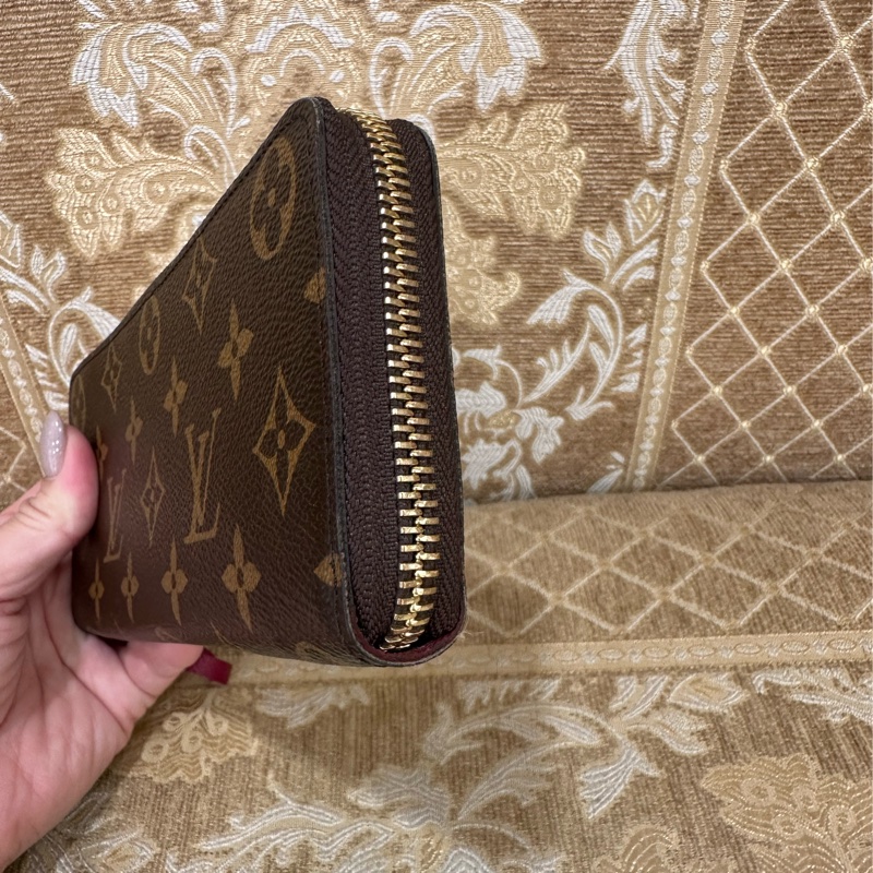 LV 原花金釦Clemenceㄇ拉8卡長夾M60742-3