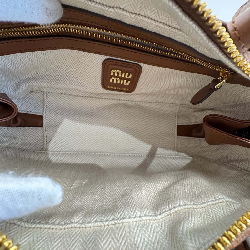 99新💚Miumiu繆繆 棕色系拼色保齡球手提包單肩包 金扣 底長28cm❤️正品保障-6