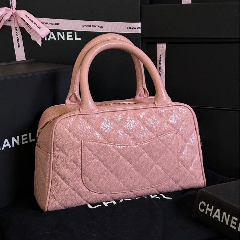 香奈兒/Chanel 粉色荔枝紋手提保齡球包小號 8開 27cm×15cm。-1