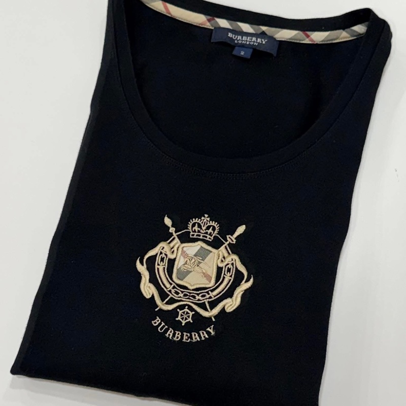 BURBERRY 倫敦 黑色金線刺繡徽章戰馬上衣-2