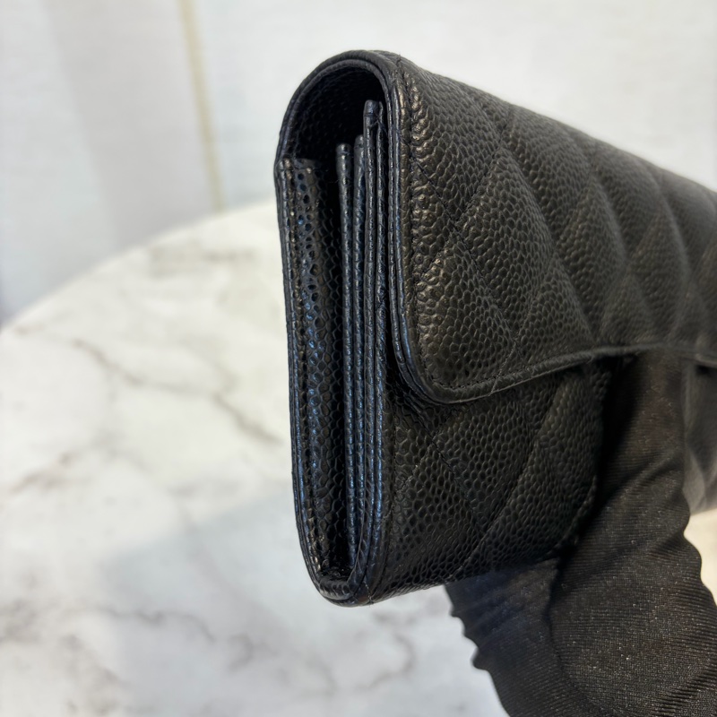 Chanel 黑荔枝皮金釦下蓋12卡長夾AP0241-3