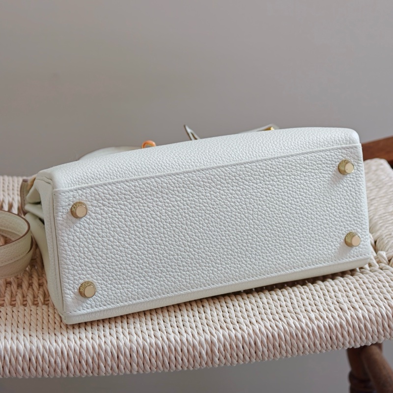 ✨Hermes 愛馬仕 Kelly25  蘑菇白 金扣內縫 togo皮 手提包斜背包 99新 B刻❤️正品保障-4