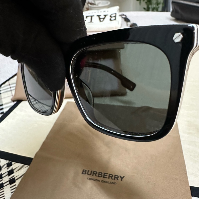 Burberry 經典層次墨鏡-9