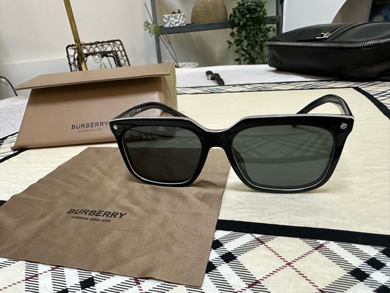 Burberry 經典層次墨鏡-10