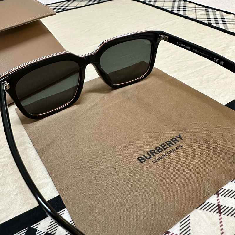 Burberry 經典層次墨鏡-13