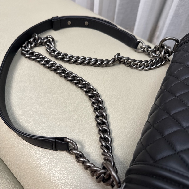 Chanel Boy 25-10