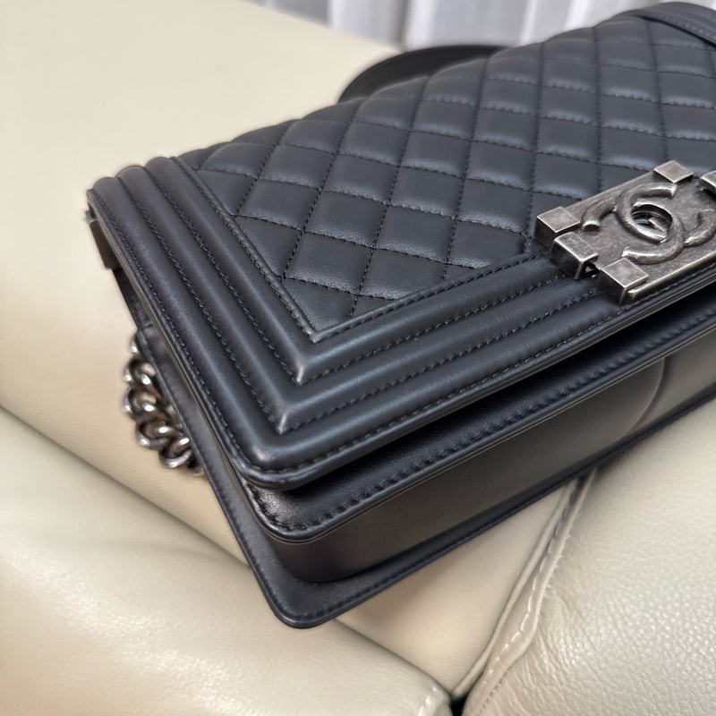 Chanel Boy 25-13