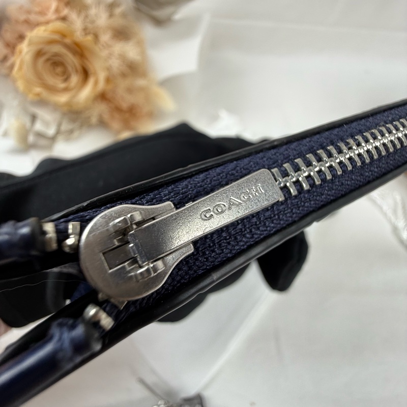 全新品 狀態良好 COACH 深藍色 牛皮卡夾零錢包  男女適用-15