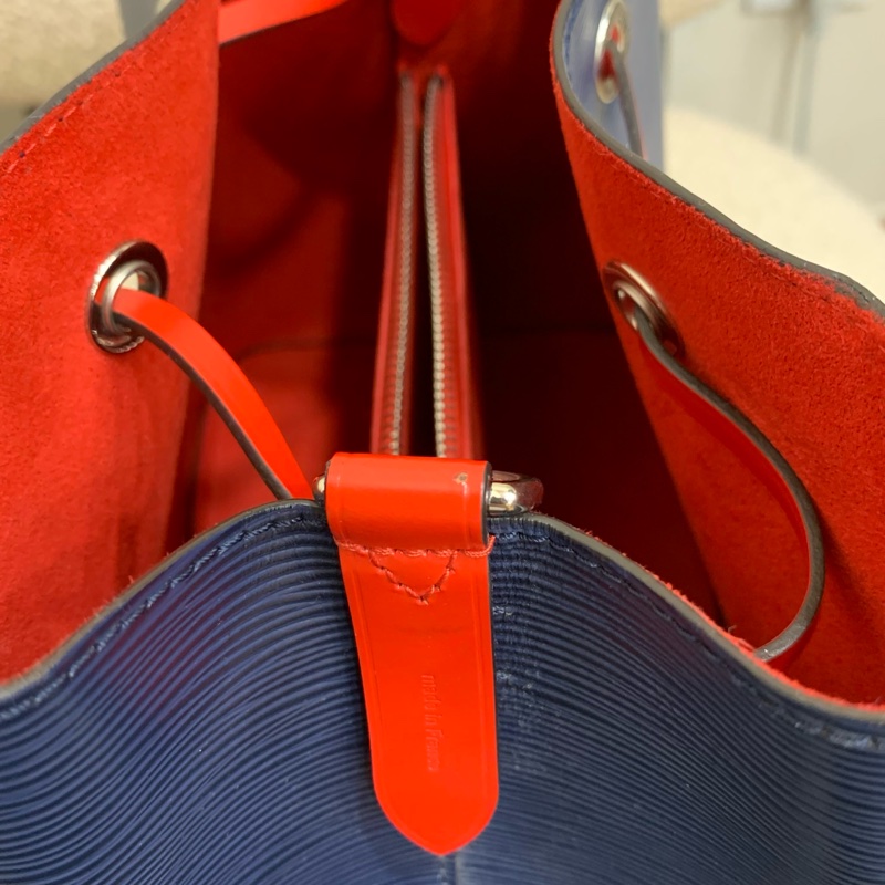 Louis Vuitton 路易威登 水波紋藍拼紅水桶 底長25  芯片➕編碼 附件：塵袋-17
