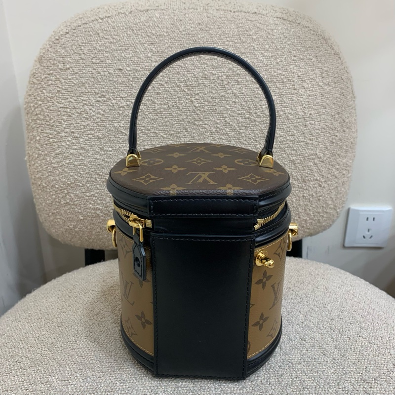 Louis Vuitton 路易威登 發財桶21年編碼➕芯片-1
