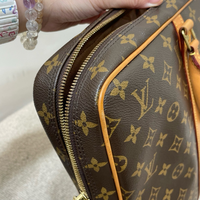 Louis Vuitton 路易威登 老花手提公文包15年 底長40。-13