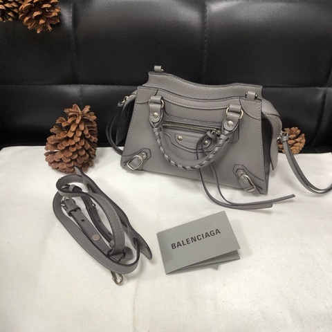 98新💚Balenciaga/巴黎世家 Neo Classic mini機車包手提包斜背包 大象灰荔枝紋牛皮 附件：肩帶 說明書❤️正品