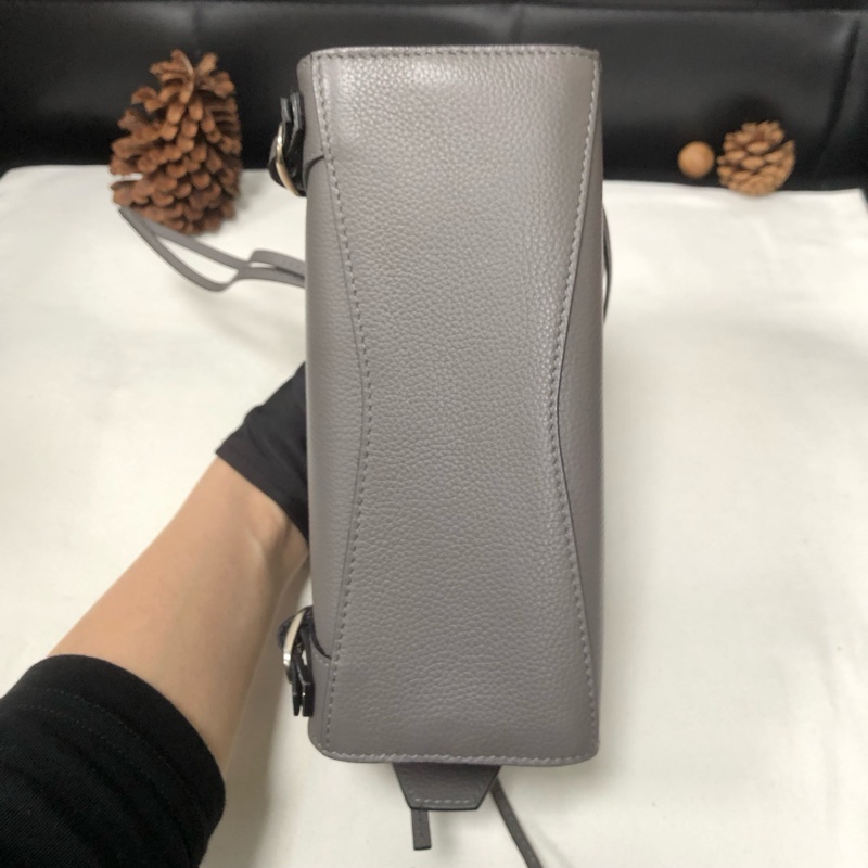 98新💚Balenciaga/巴黎世家 Neo Classic mini機車包手提包斜背包 大象灰荔枝紋牛皮 附件：肩帶 說明書❤️正品-6