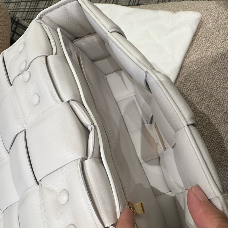 Bottega Veneta葆蝶家 十五格枕頭包 白金 附件：塵袋-4