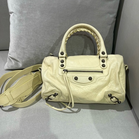 ✨balenciaga巴黎世家小雞黃色羊皮黑釘小號機車波士頓手提斜挎包 ❤️正品