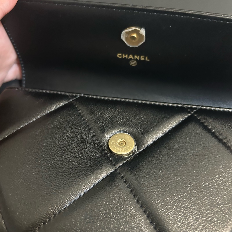 香奈兒CHANEL19系列全新手拿包《手機可放》-1