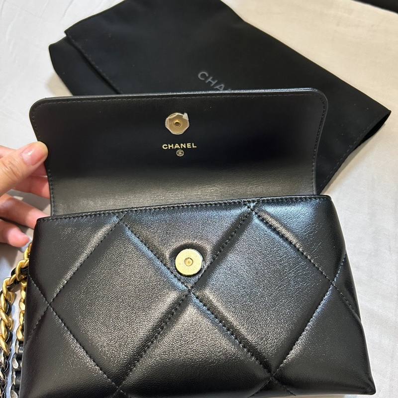 香奈兒CHANEL19系列全新手拿包《手機可放》-12