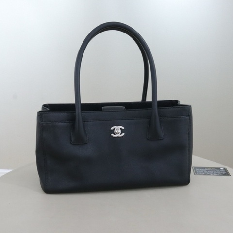 CHANEL香奈兒Cerf黑銀小號，粒紋牛皮，序號17，尺寸30*17*13，配件身份卡